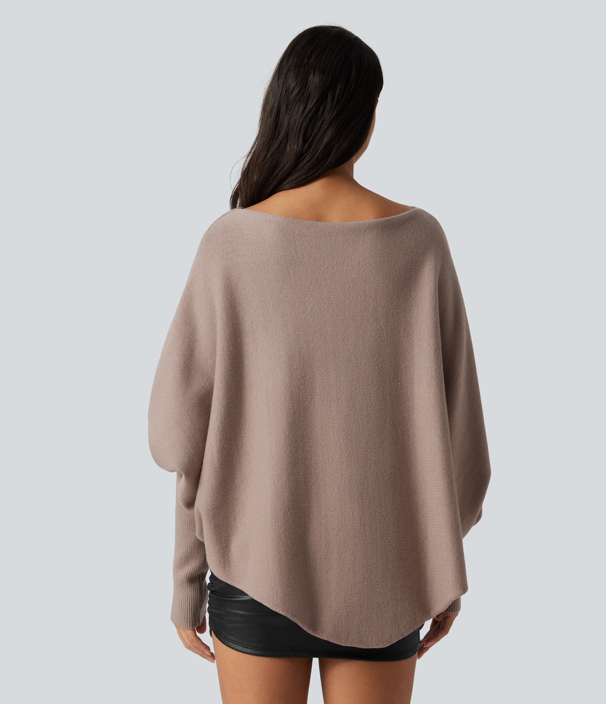 Jersey oversize con mangas murciélago y bajo asimétrico - Topo