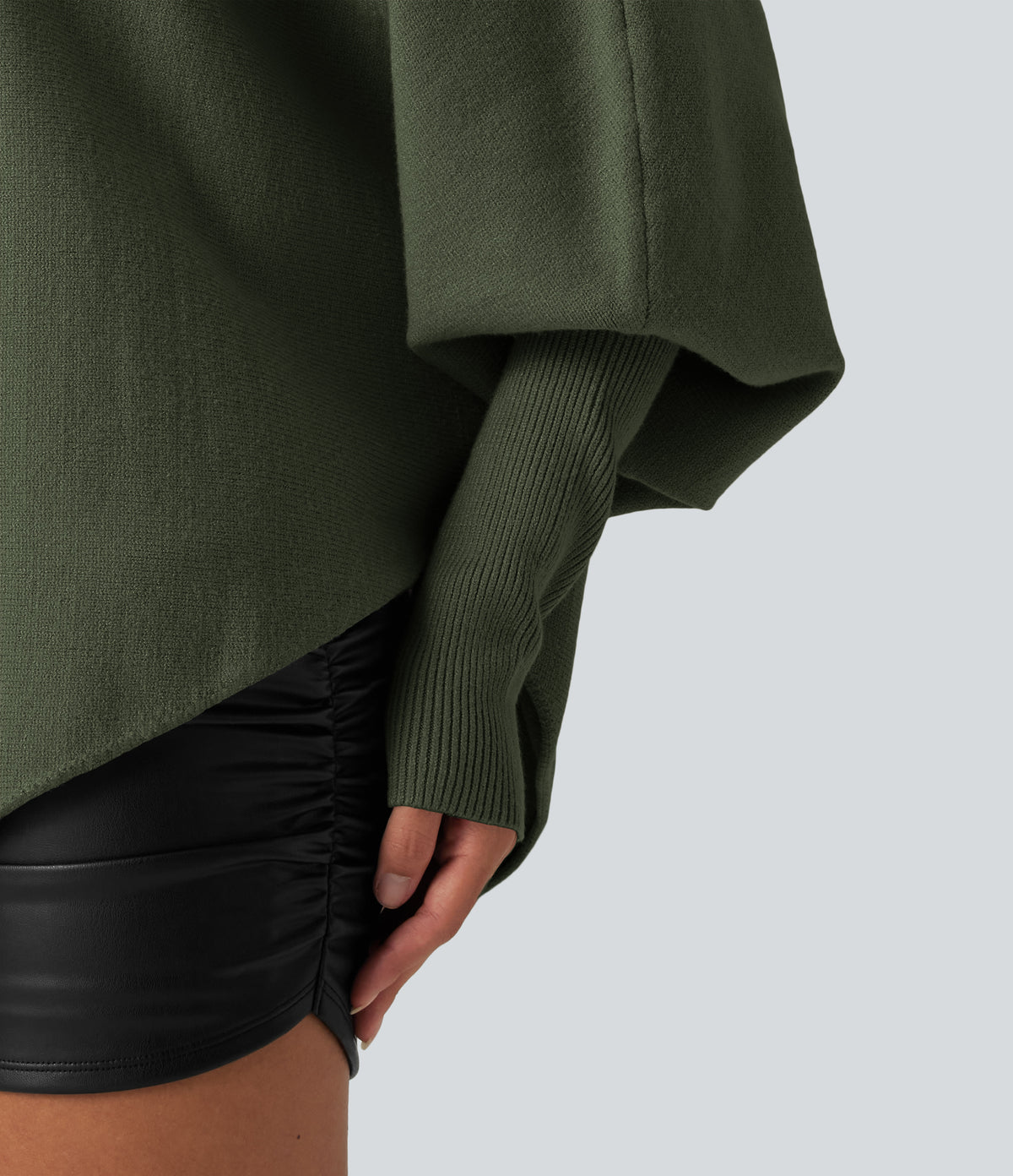 Jersey oversize con mangas murciélago y bajo asimétrico - Verde oliva
