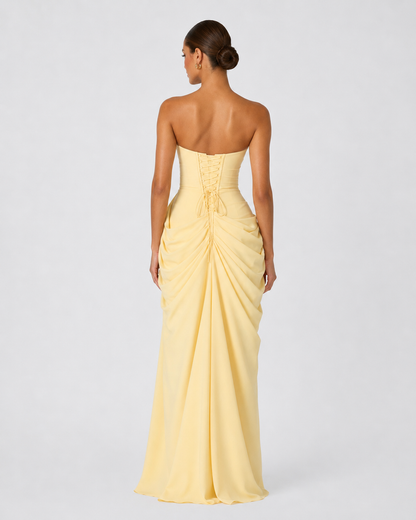 Vestido maxi drapeado amarillo espalda
