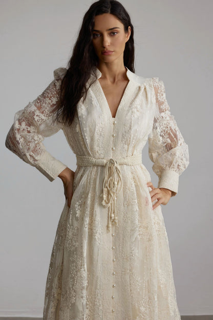 Vestido midi de encaje bordado con escote en V