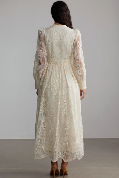 Vestido midi de encaje bordado con escote en V