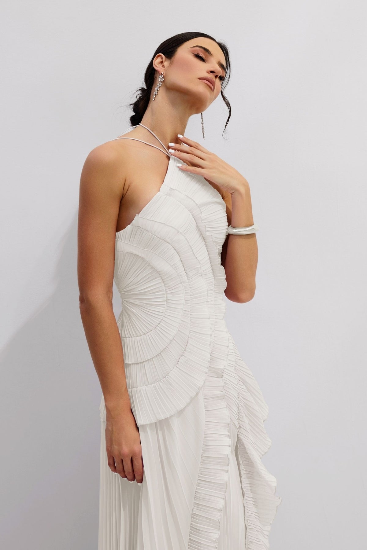 Vestido midi plisado con cuello halter - Blanco