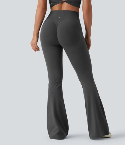 Leggings de yoga acampanados con efecto push-up